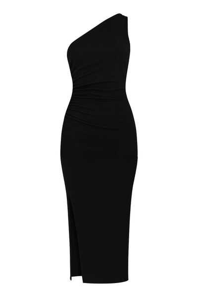 Vestido midi asimétrico de un hombro, fit ajustado, escote diagonal, sin mangas, plisado en costados, abertura lateral en bajo y cut out en espalda. Cierre posterior con cremallera oculta.