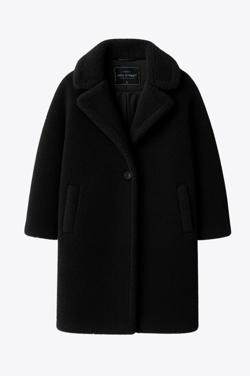 Abrigo largo de borreguillo, fit recto, con solapa, manga larga y bolsillos delanteros con vivos. Cierre frontal con botón en contraste.