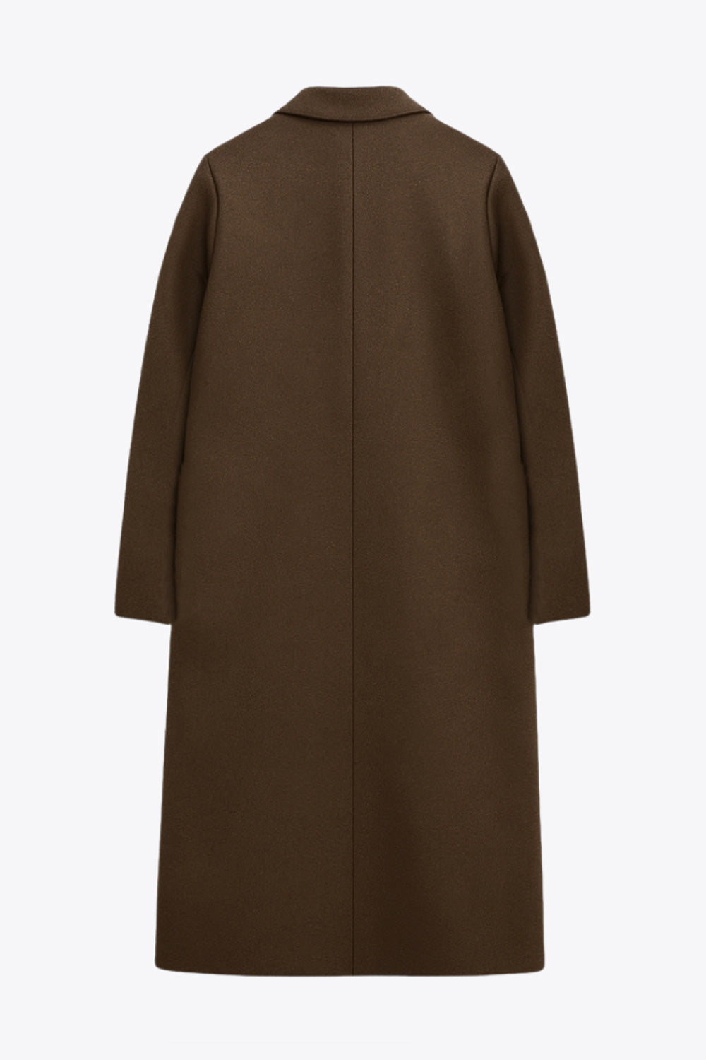 Abrigo largo de fit recto, con solapa, manga larga y cierre frontal con cruce de botón en contraste.