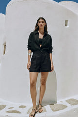 Linen Bermuda shorts with darts