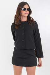 Blazer corto de cuello redondo con botones