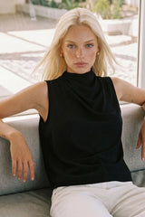 Blusa Capri cuello mock