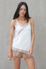 Blusa con encaje tirantes