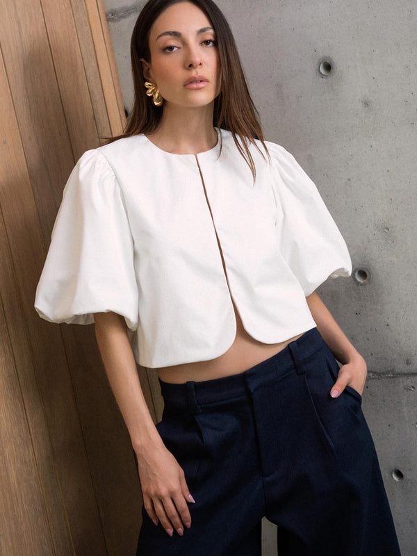 Blusa corta fit recto de manga corta globo