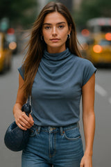 Blusa Noel cuello mock fluido