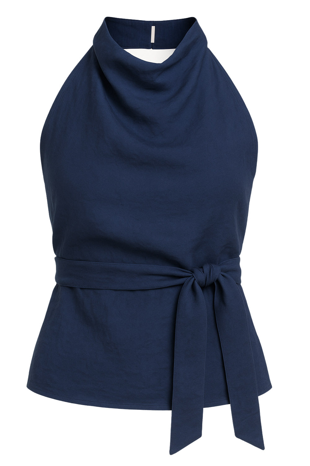 Blusa corta de fit recto, halter con cuello fluido, sin mangas, lazo amarrable en cintura, cierre posterior con botón y ojal.