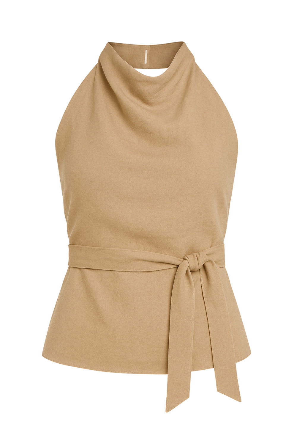 Blusa corta de fit recto, halter con cuello fluido, sin mangas, lazo amarrable en cintura, cierre posterior con botón y ojal.