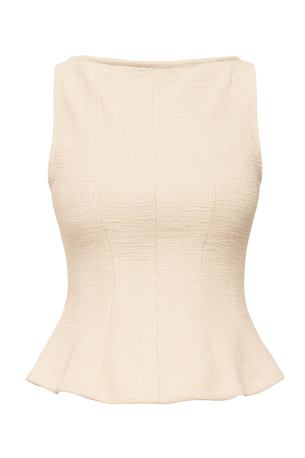 Blusa de bouclé, fit ajustado, sin mangas, cuello barco, cortes frontales y peplum con olanes en bajo.