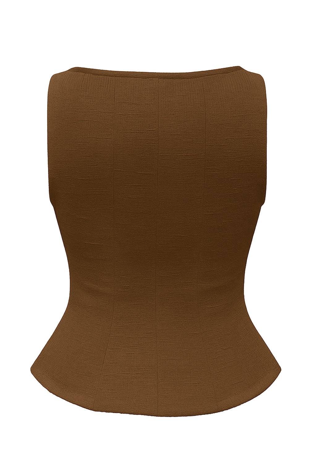 Blusa de bouclé, fit ajustado, sin mangas, cuello barco, cortes frontales y peplum con olanes en bajo.