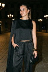 Blusa una manga con hombreras