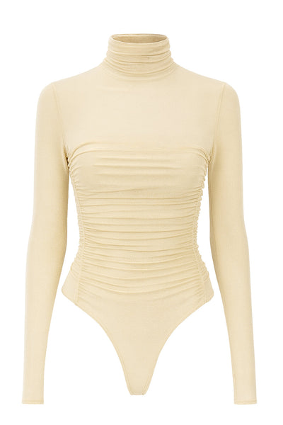 Body de mesh, fit ajustado, cuello alto con plisados, manga larga, corte alto en pierna y plisados decorativos en talle.