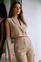 Chaleco cropped bolsillos
