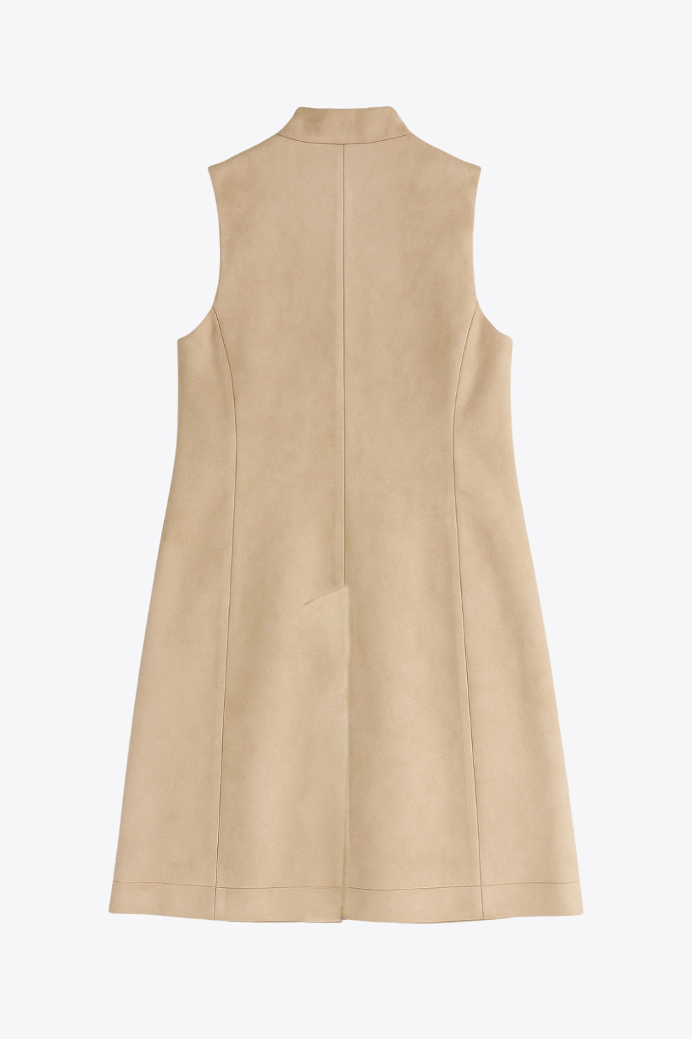 Chaleco largo abierto de fit recto, con solapa y bolsillos delanteros con vivos. Detalle de abertura posterior en bajo.