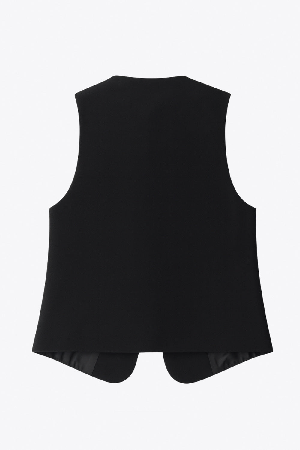 Chaleco de fit recto, cortes frontales, escote v redondeado y cierre frontal con lazos amarrables. Detalle de bajo curveado frontal.&nbsp;