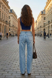 Crop top básico de fit ajustado, sin mangas y escote cuadrado.