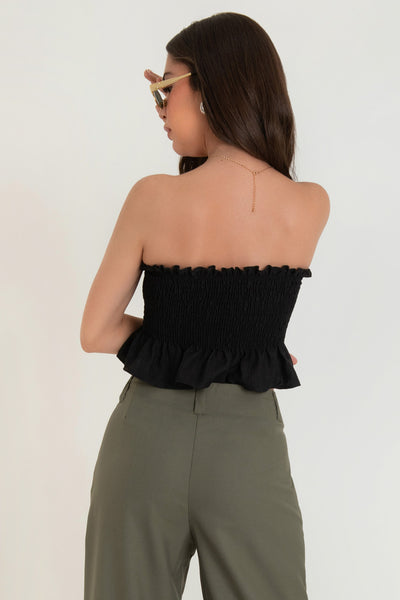 Crop top tubo fruncido con peplum olanes