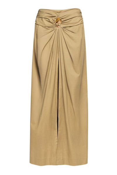 Falda larga de fit recto, cintura alta con plisados decorativos en cadera, rib elástico posterior, abertura frontal y detalle decorativo central con plisados. Cierre posterior con cremallera oculta.