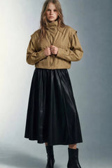 Falda midi efecto piel