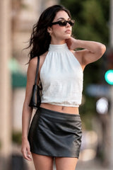 Falda pantalón mini efecto piel