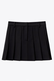 Falda short corto tableado, de cintura alta con pretina y trabillas, corte en a, cierre frontal con broche y cremallera ocultos.