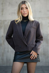 Falda short corto recto de efecto piel