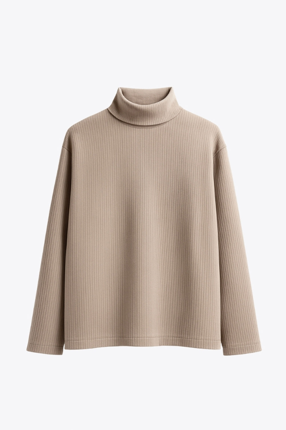 Jersey canalé de punto, fit oversized, cuello alto con doblez y manga larga.