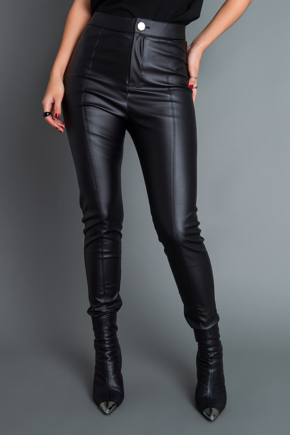 Leggings de piel sintética de cintura alta con abertura hasta la rodilla en  color negro, talla L, Negro 