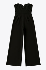 Palazzo strapless de escote v, fit flare, fit ajustado y cinturón con hebilla en contraste. Cierre con cremallera oculta posterior.