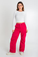 Pantalón cargo de cintura alta con jaretas