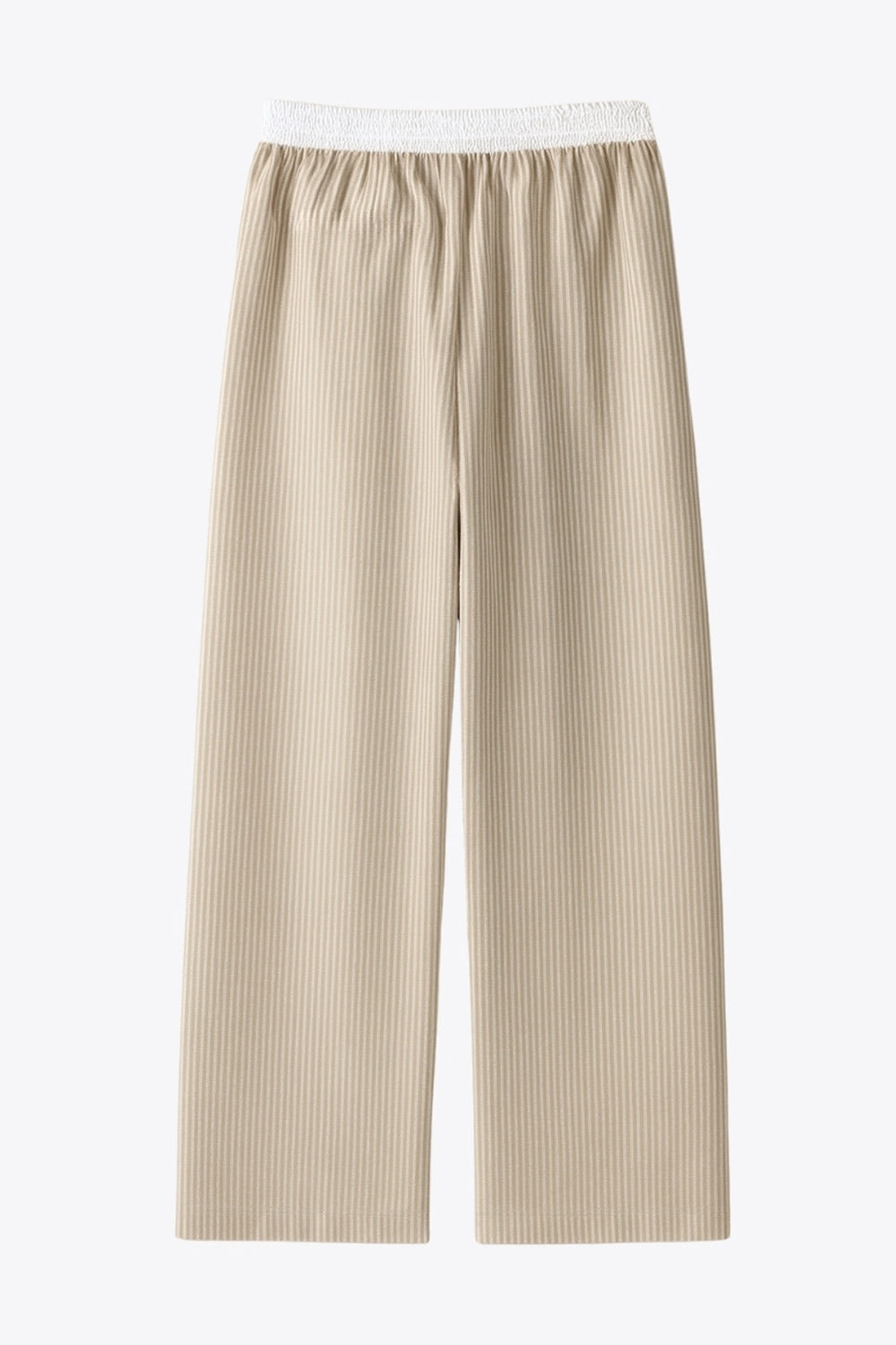 Pantalón de estampado rayas, fit recto, bolsillos delanteros y cintura alta elástica con pretina boxer en contraste.