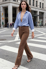 Pantalón fit flare botones