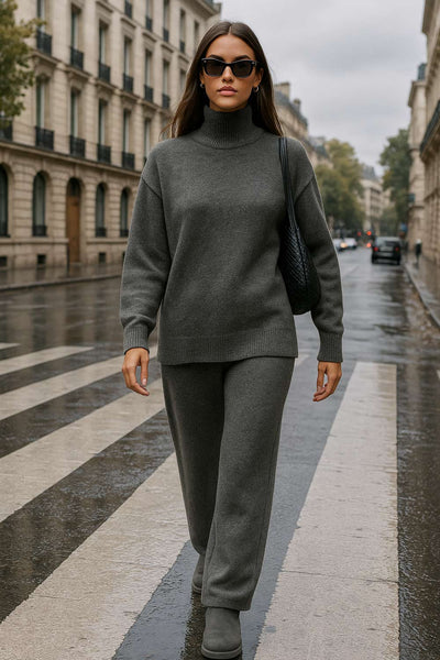 Pantalón de punto fit recto, cintura media con pretina elástica y rib en bajo.