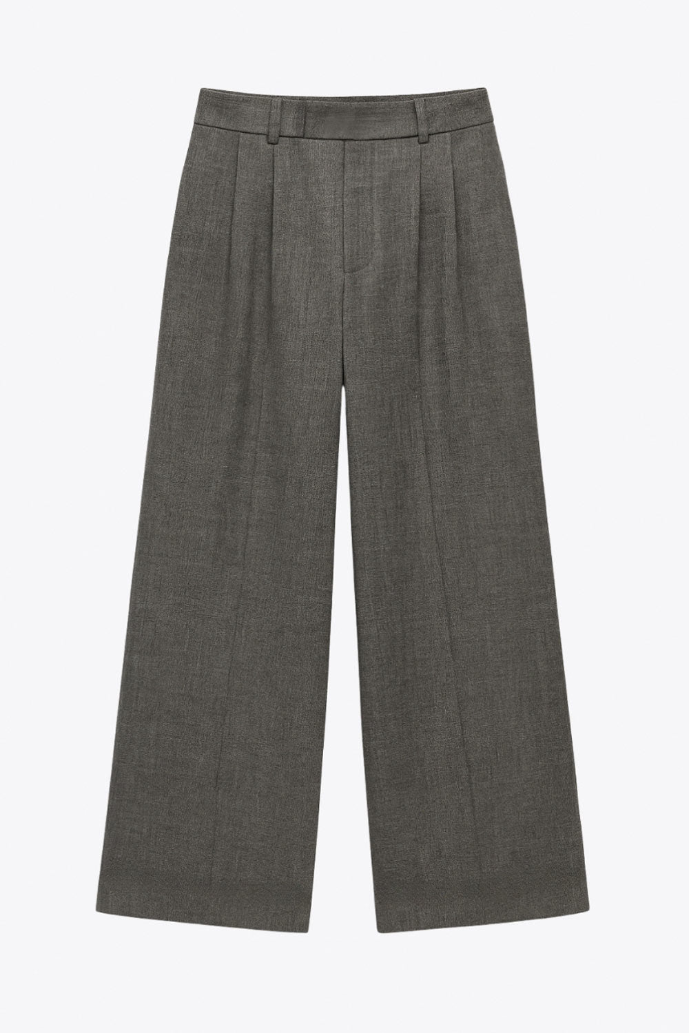 Pantalón de fit wide leg, cintura alta con pretina elástica posterior y trabillas, pinzas frontales, bolsillos delanteros y vivo decorativo posterior. Detalle de raya frontal, cierre con broche y cremallera ocultos.