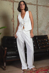 Pantalón wide leg de cintura alta con raya frontal