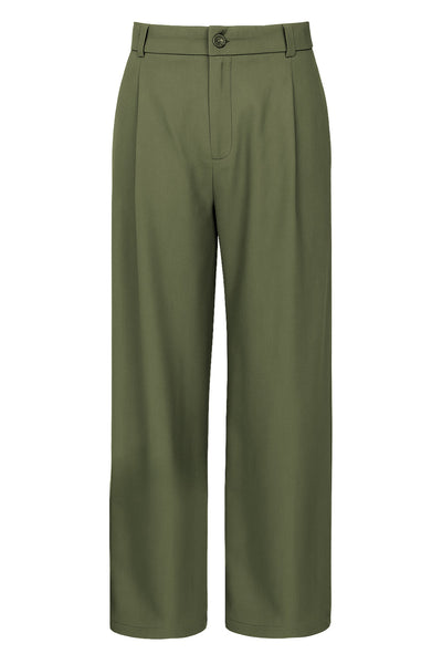 Pantalón de fit wide leg, pinzas frontales, cintura alta con pretina y trabillas, bolsillos delanteros y posteriores con vivos. Cierre frontal con botón y cremallera oculta.