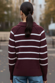 Jersey de punto, estampado rayas, fit recto, manga larga con rib en puños y escote v con cuello polo.