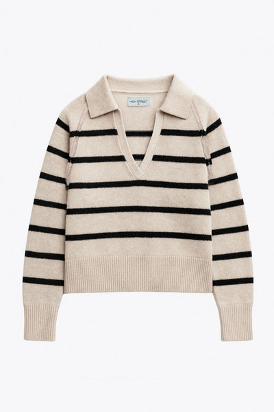 Jersey de punto, estampado rayas, fit recto, manga larga con rib en puños y escote v con cuello polo.