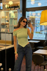 Top ajustado Charli hombro descubierto