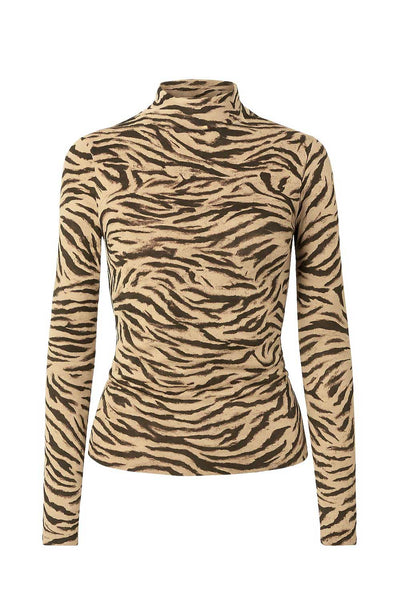 Top de estampado animal, fit ajustado, cuello alto y manga larga.