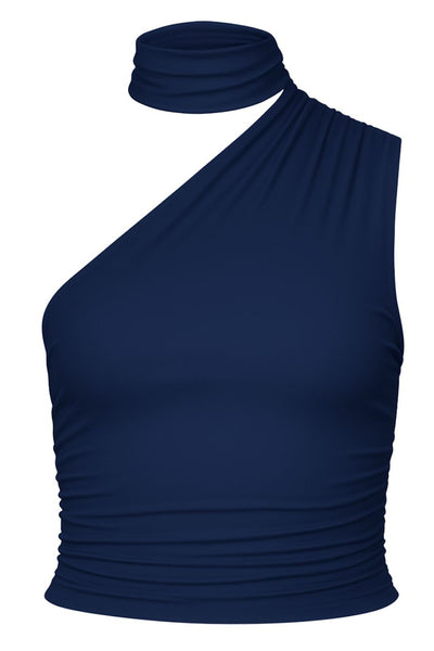 Top asimétrico de fit ajustado, detalles plisados laterales y en hombro, sin mangas, un hombro, escote diagonal y choker con plisados. Cierre posterior con botón y ojal.