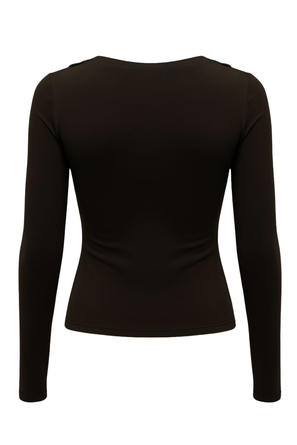 Top de fit ajustado, cuello barco con escote fluido, plisados en hombros y manga larga.