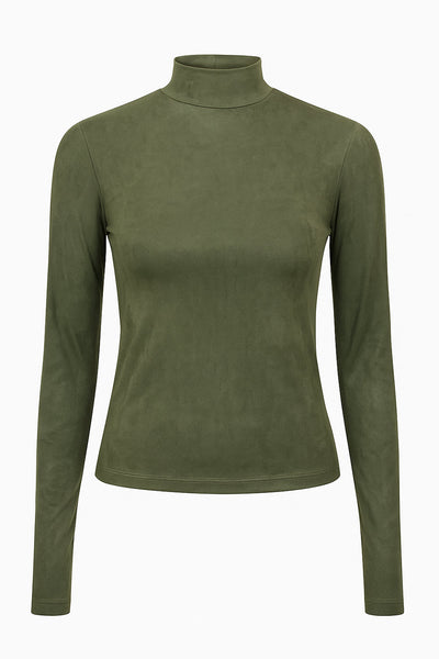 Top básico de fit ajustado, cuello alto y manga larga.