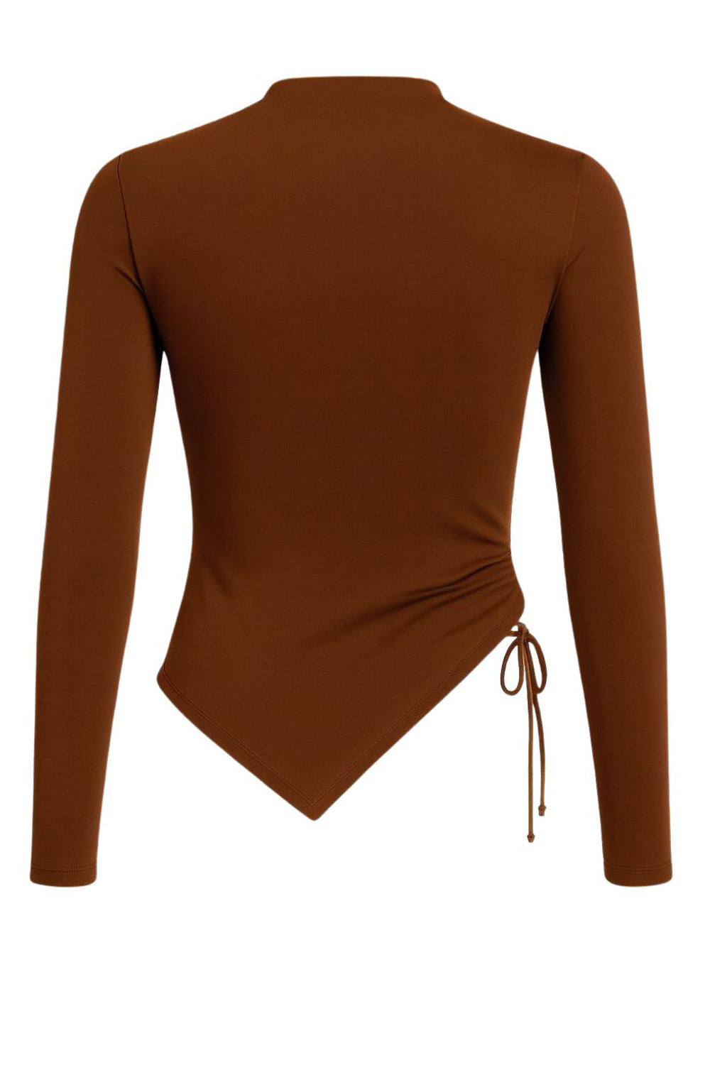 Top corto de fit ajustado, cuello mock seguido, manga larga y bajo diagonal asimétrico con jareta lateral ajustable.