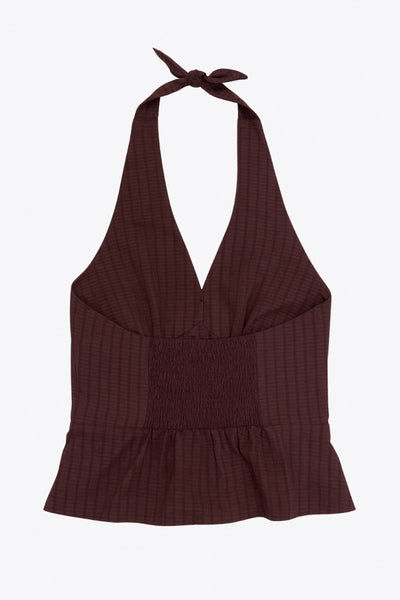 Top corto de estampado rayas, cuello halter con nudo amarrable posterior, escote v con cortes y plisados decorativos frontales, fit ajustado, escote en espalda con fruncido posterior, cierre frontal con hilera de botones y abertura en bajo.