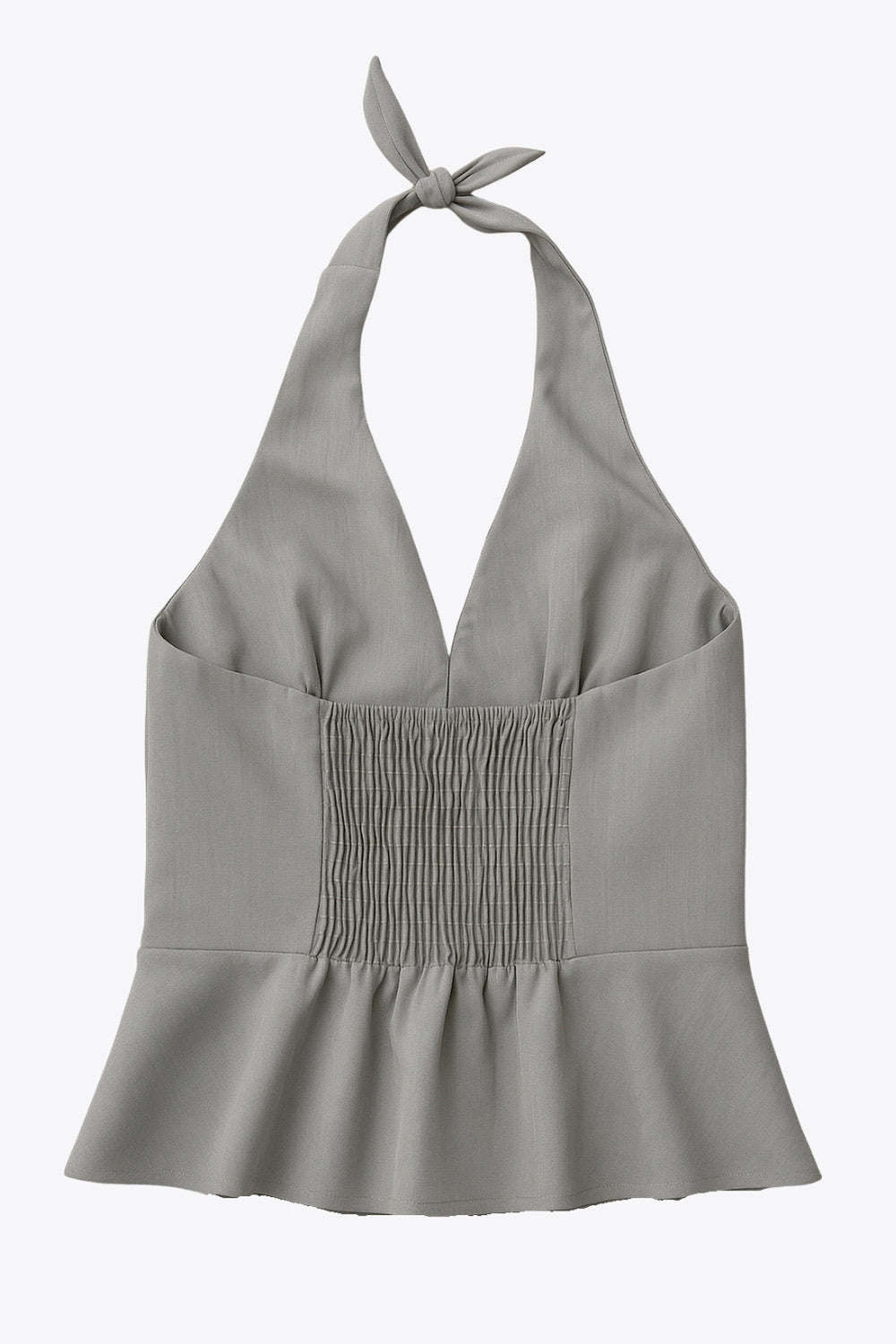 Top corto de cuello halter con nudo amarrable posterior, escote v con cortes y plisados decorativos frontales, fit ajustado, escote en espalda con fruncido posterior, cierre frontal con hilera de botones y bajo curveado con abertura.