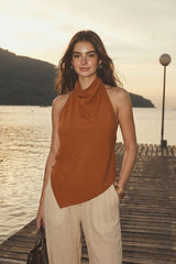 Top halter Kiva asimétrico