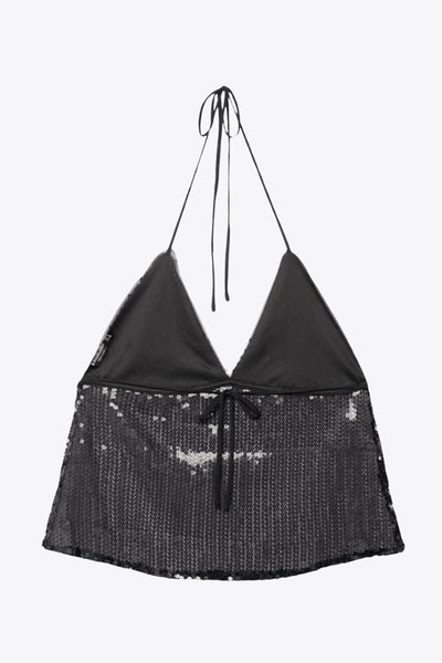 Top corto de lentejuela, fit fluido, escote v y cuello halter con lazo amarrable posterior.