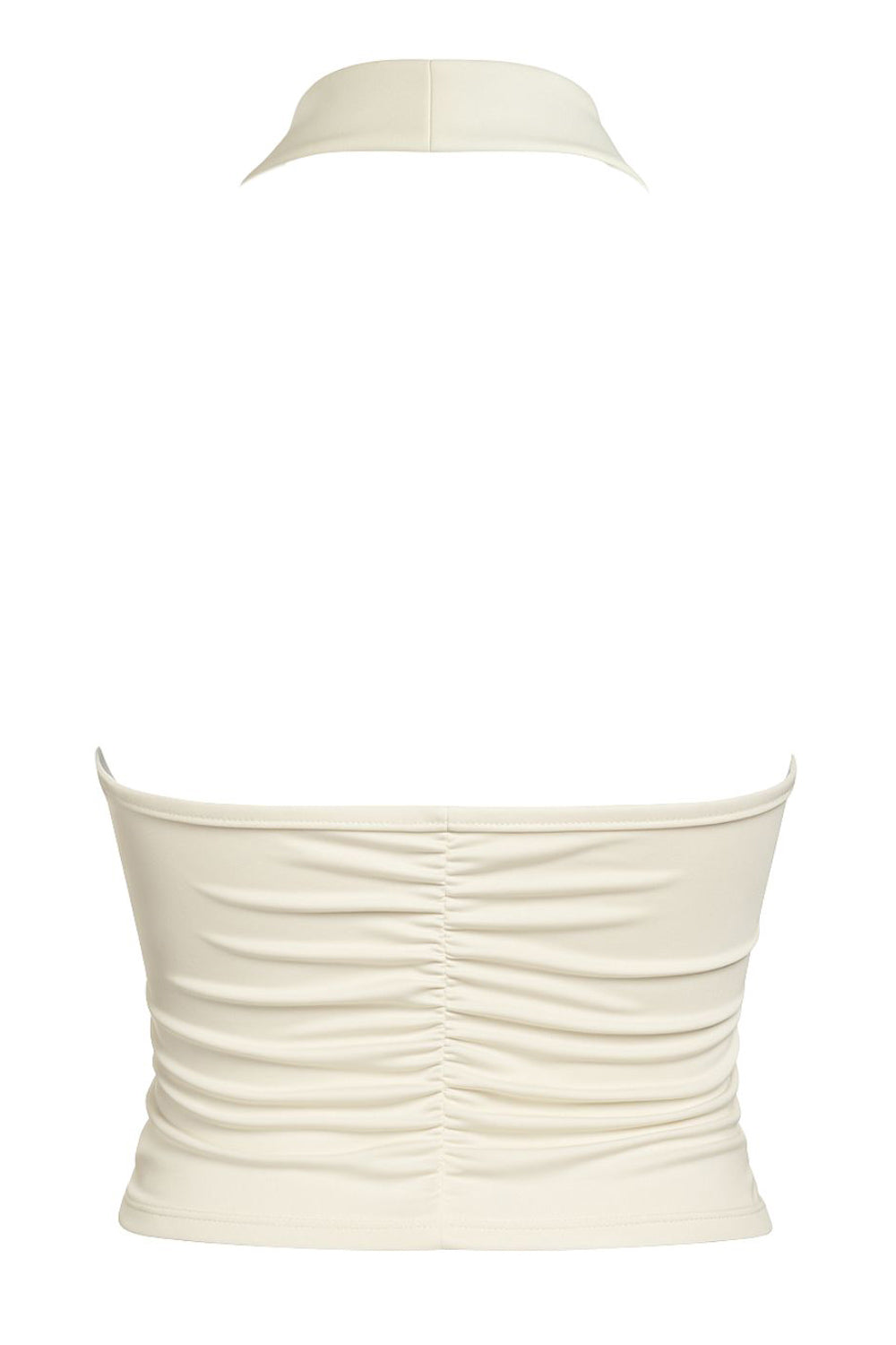 Top halter de fit ajustado, cuello alto fluido, sin mangas, plisados en costados y espalda.