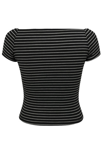 Top básico de fit ajustado, estampado rayas, cuello barco y manga corta.