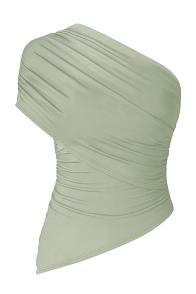 Top asimétrico de fit ajustado, escote diagonal con una manga corta seguida, hombro descubierto, plisados en hombro y costados.